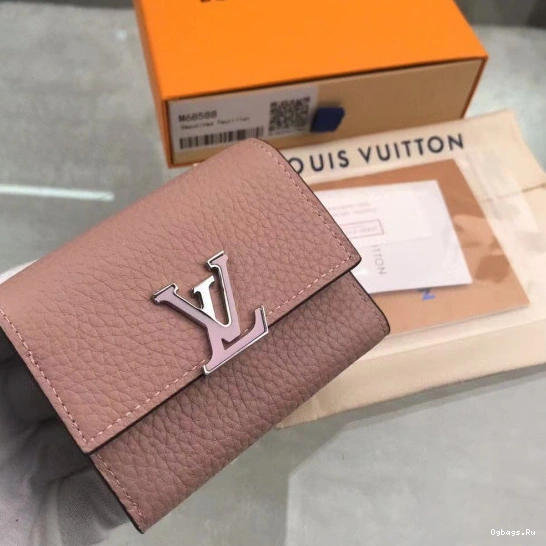 LOUIS WALLET VUITTON CAPUCINES XS 0125